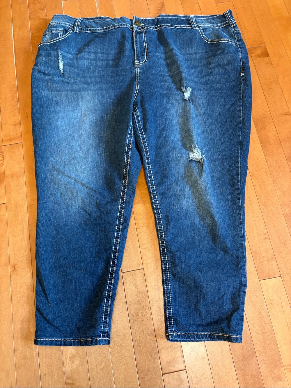 Lane Bryant Size 28 Dark Blue Distressed Ankle Crop Jeans